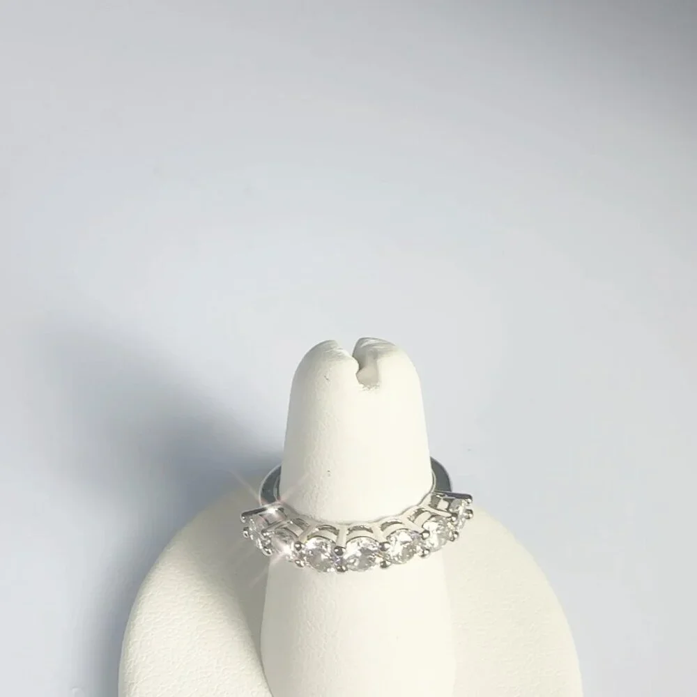 Cubic Zirconia Silver Tone Band Ring Size 9 Fashion Jewelry - Picture 4 of 14